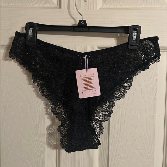 Romantic Brazilian Corded Lace panty, Savage X Fenty, Size 1X - Picture 4 of 4